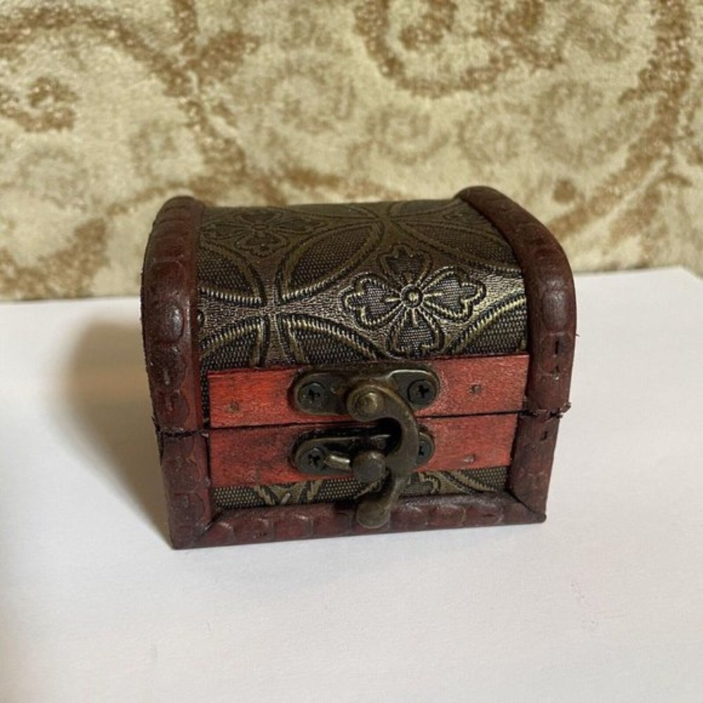 Handmade Latching Trinket Treasure Box Decorative - Rustic Distressed Wood